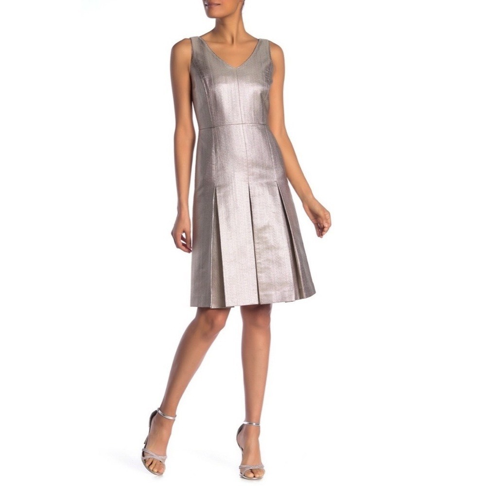 Lafayette 148 New York Metallic Silver V‑Neck Pleated A‑Line Dress